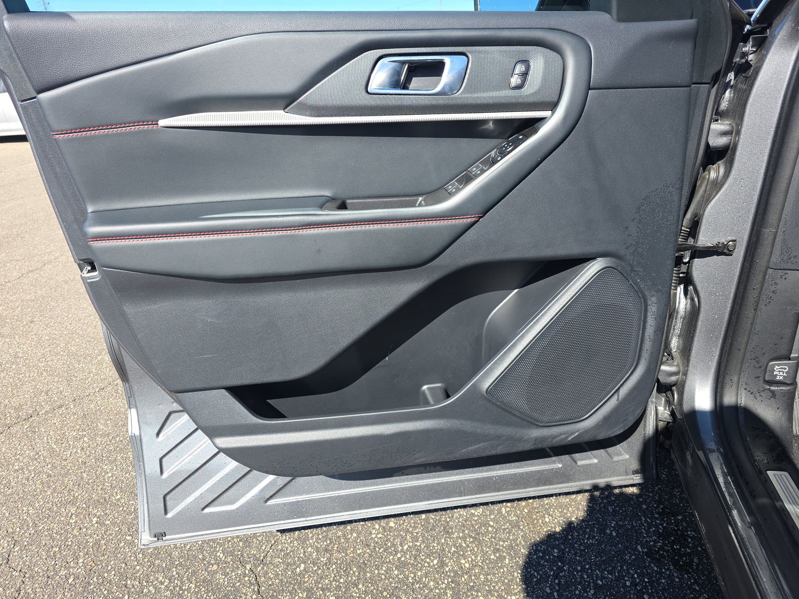 2025 Ford Explorer ST-Line AWD