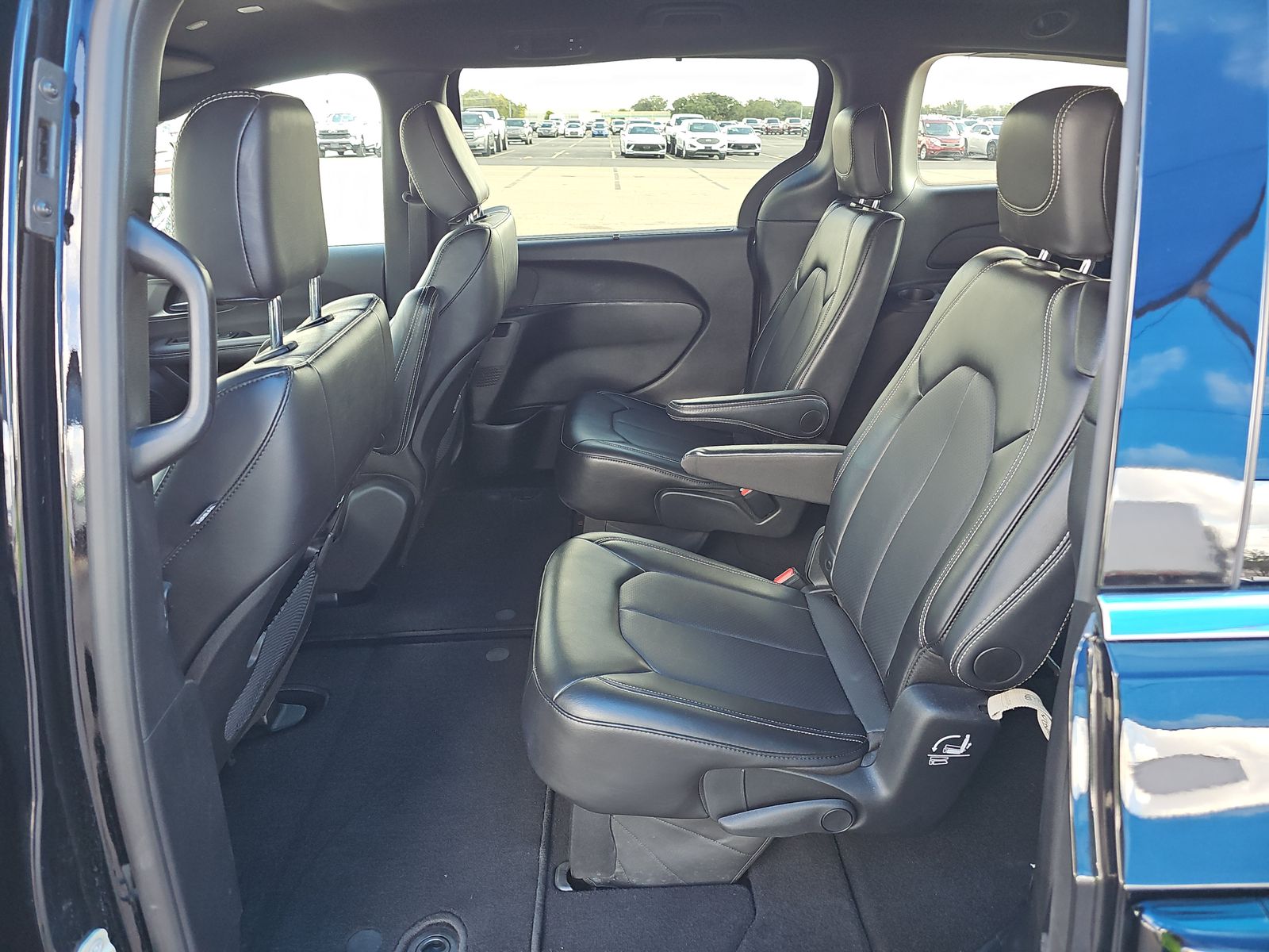 2025 Chrysler Pacifica Select FWD