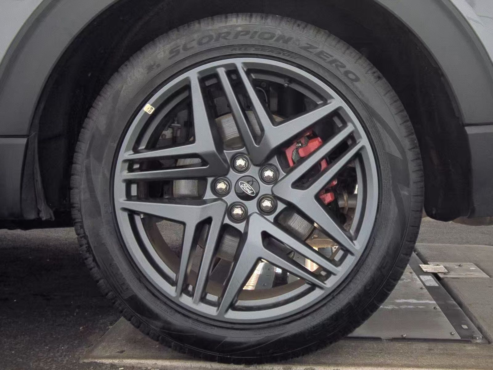 2025 Ford Explorer ST-Line AWD