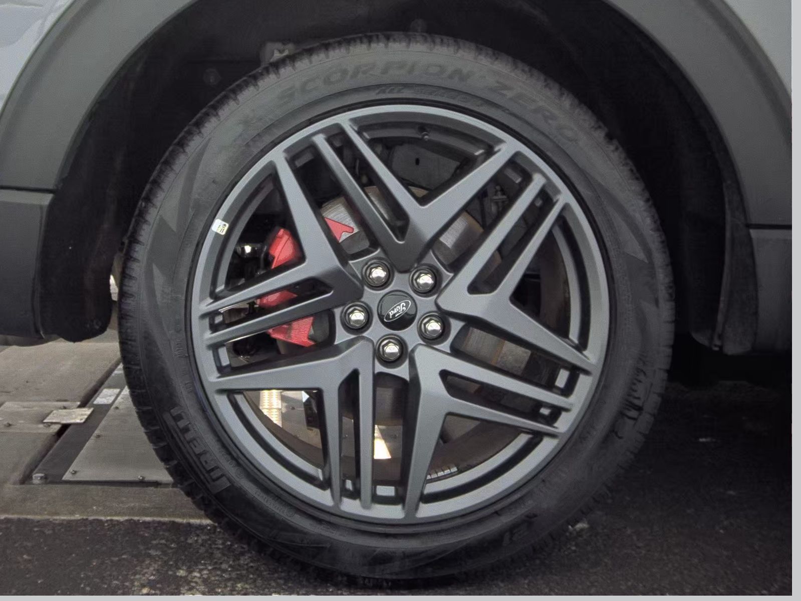 2025 Ford Explorer ST-Line AWD