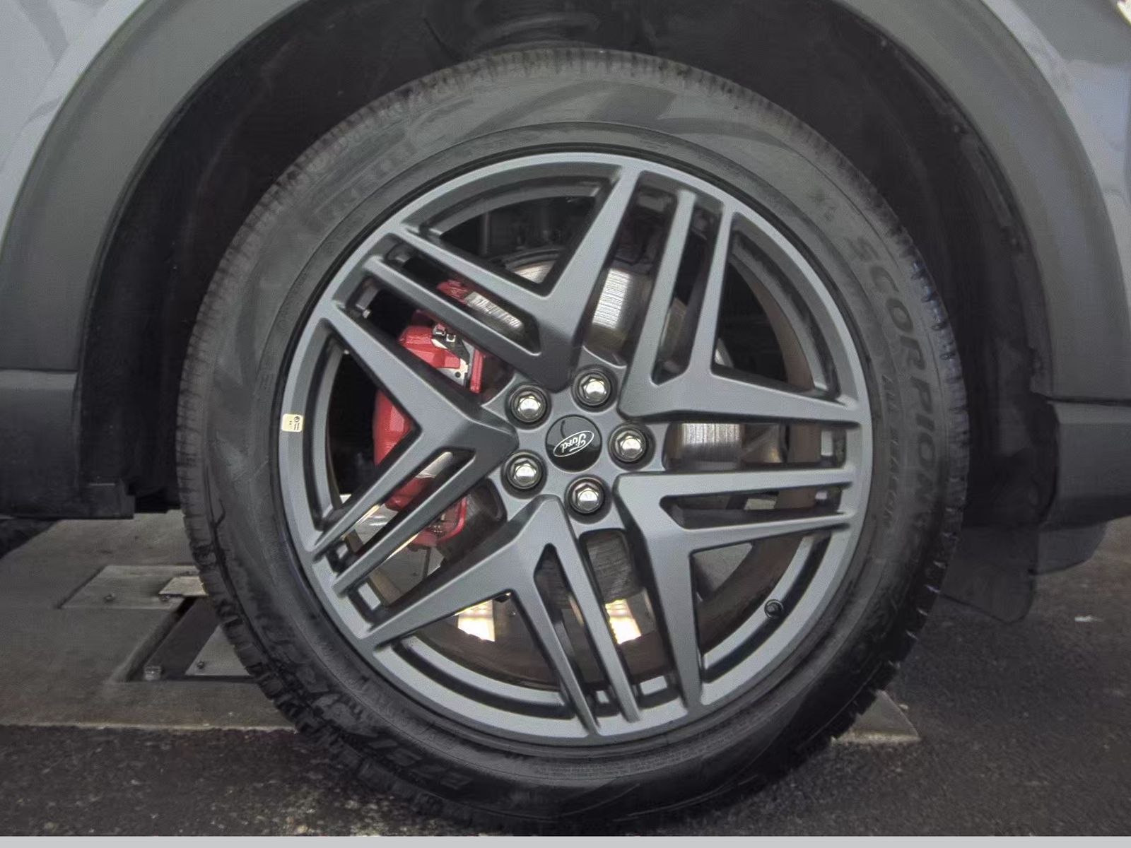 2025 Ford Explorer ST-Line AWD