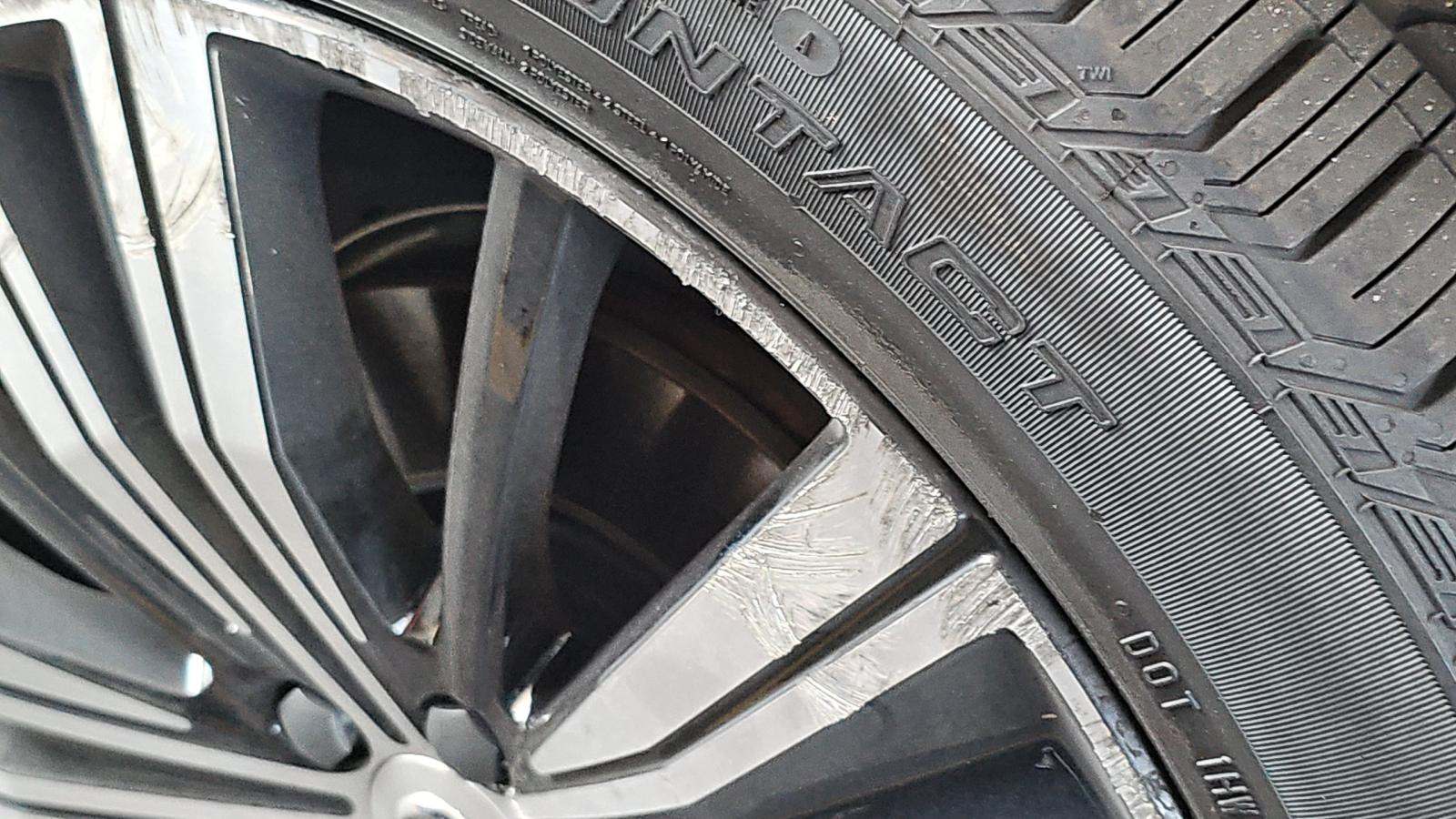 2023 Volvo XC60 B5 Plus FWD