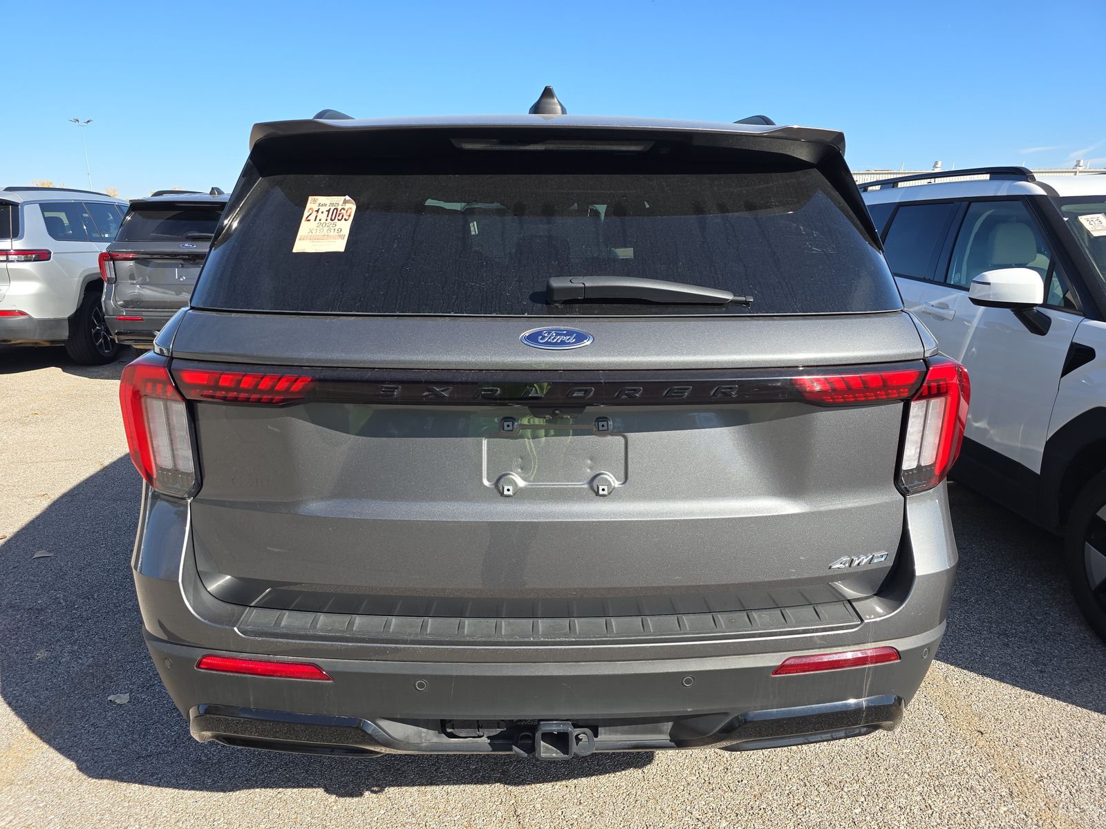 2025 Ford Explorer ST-Line AWD
