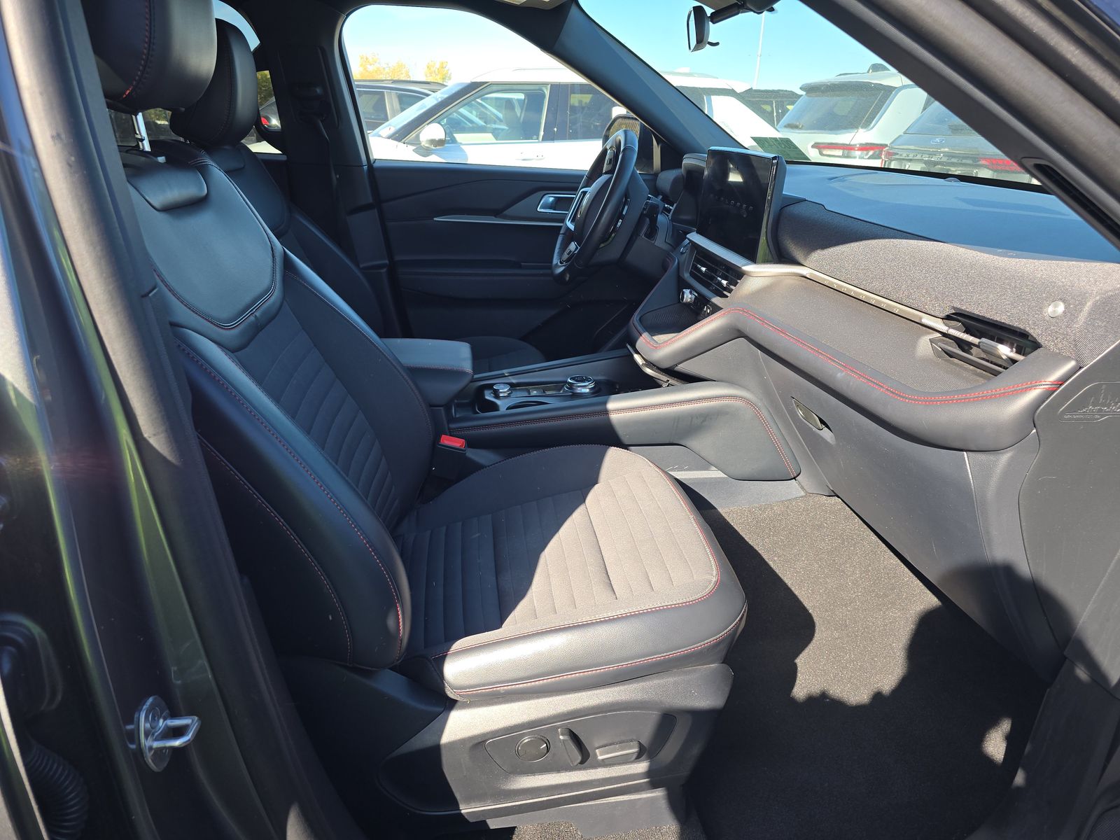 2025 Ford Explorer ST-Line AWD