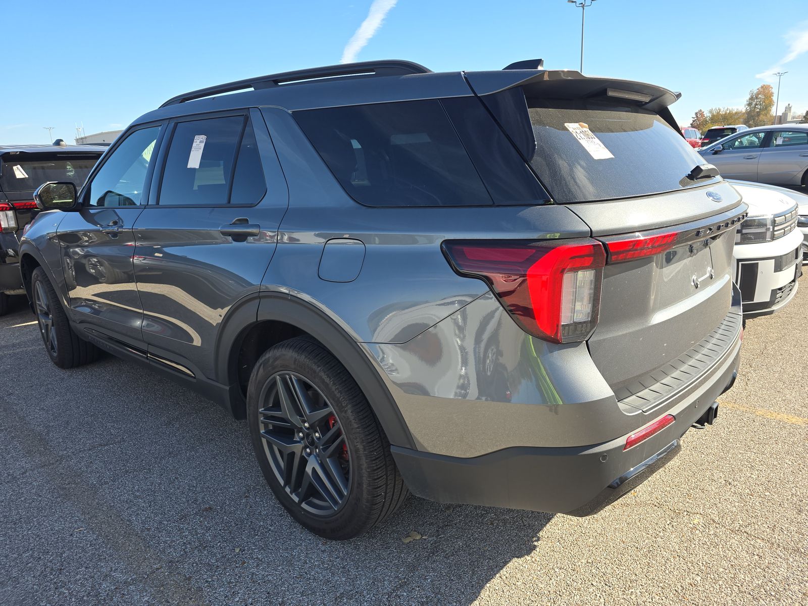 2025 Ford Explorer ST-Line AWD