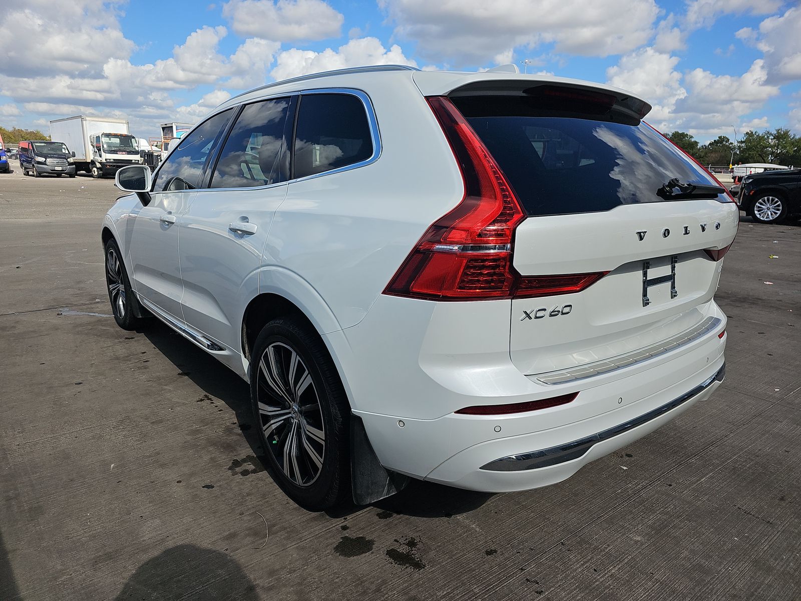 2022 Volvo XC60 B5 Inscription FWD