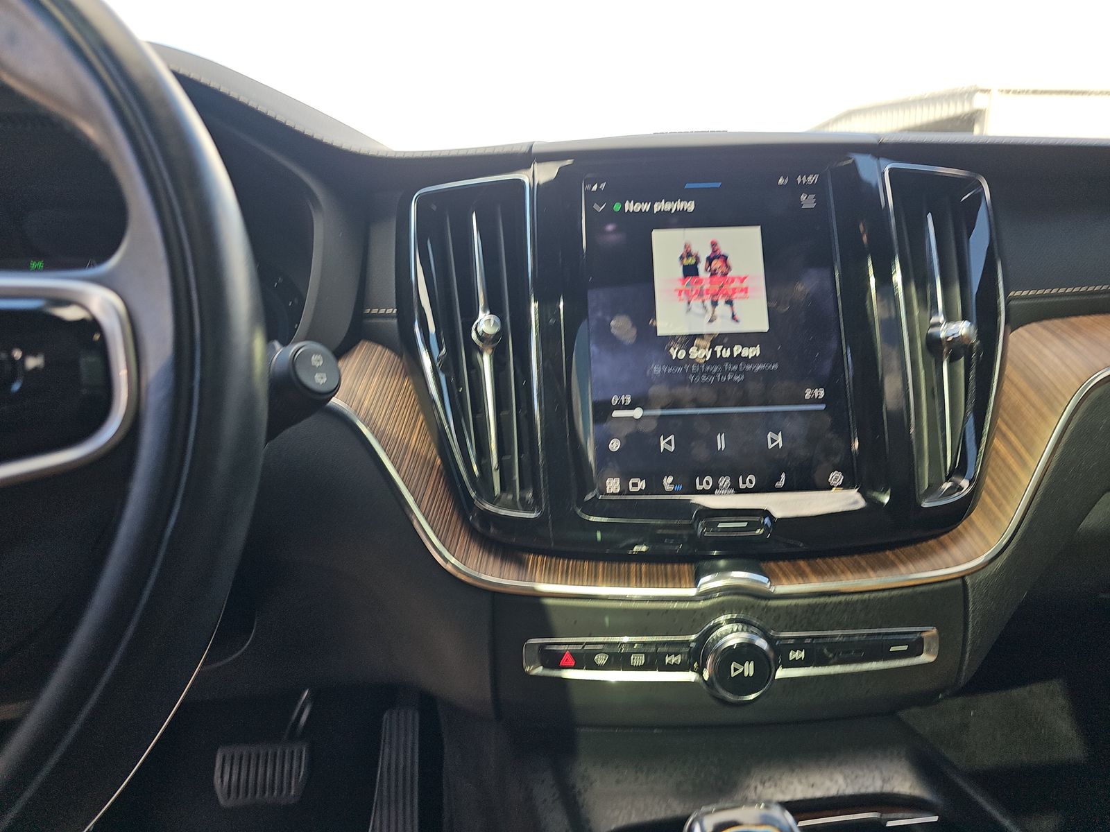 2022 Volvo XC60 B5 Inscription FWD