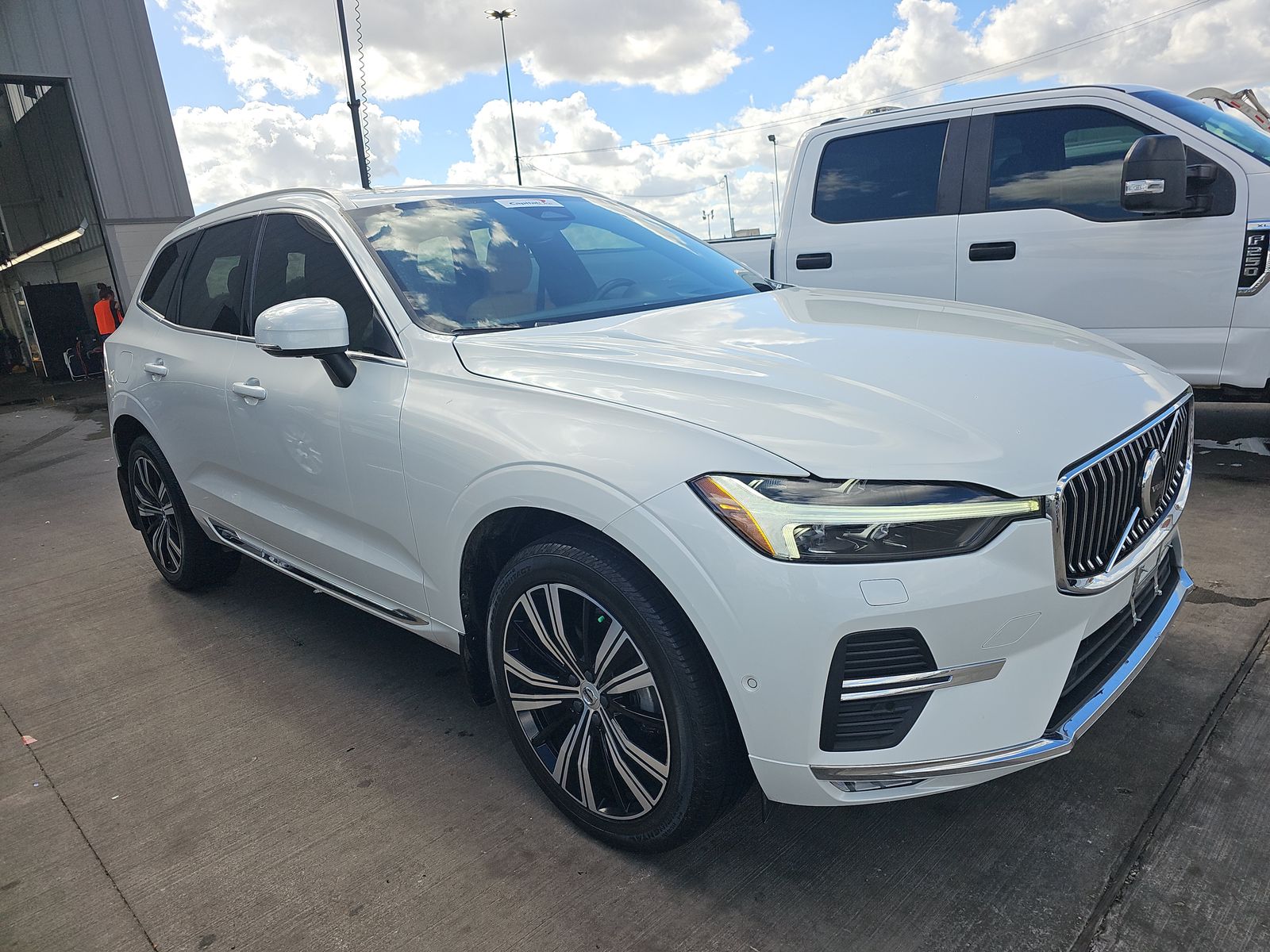 2022 Volvo XC60 B5 Inscription FWD