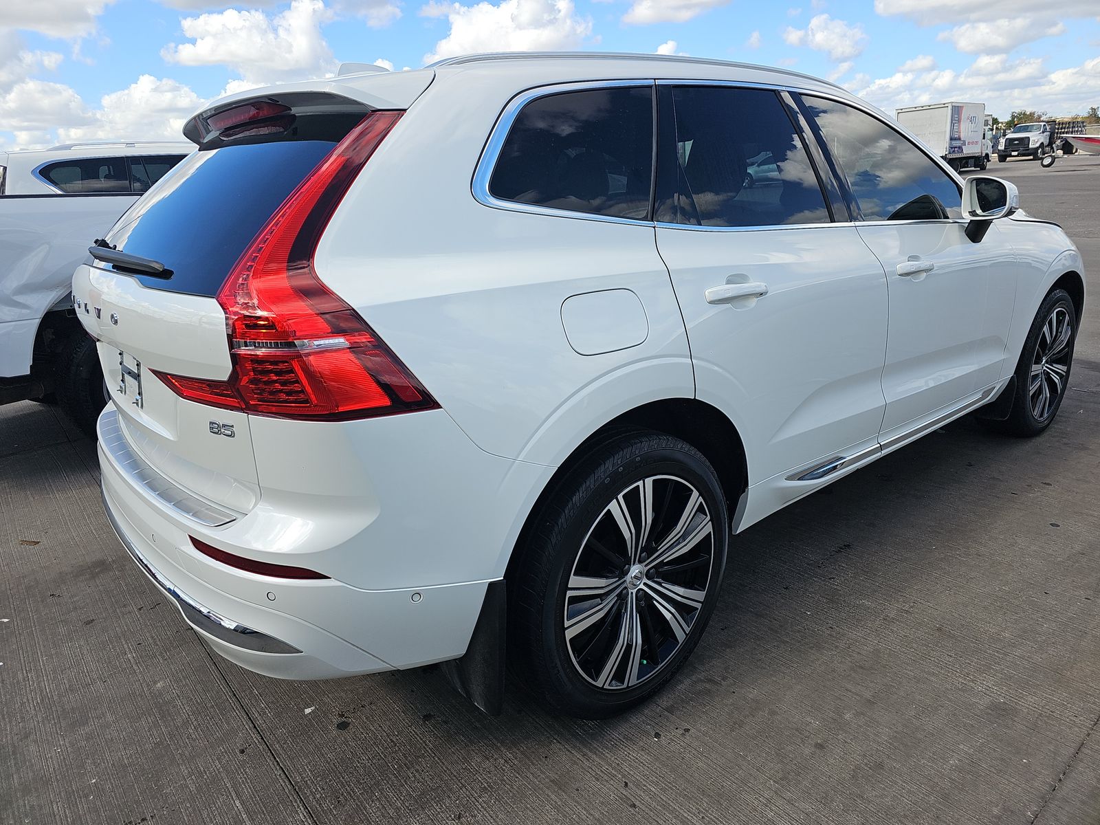 2022 Volvo XC60 B5 Inscription FWD