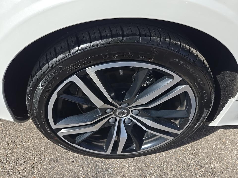 2022 Volvo S60 Recharge T8 R-Design Expression AWD