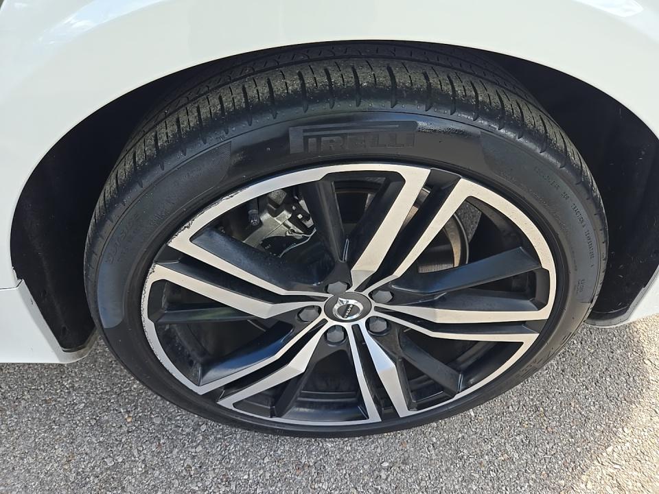 2022 Volvo S60 Recharge T8 R-Design Expression AWD