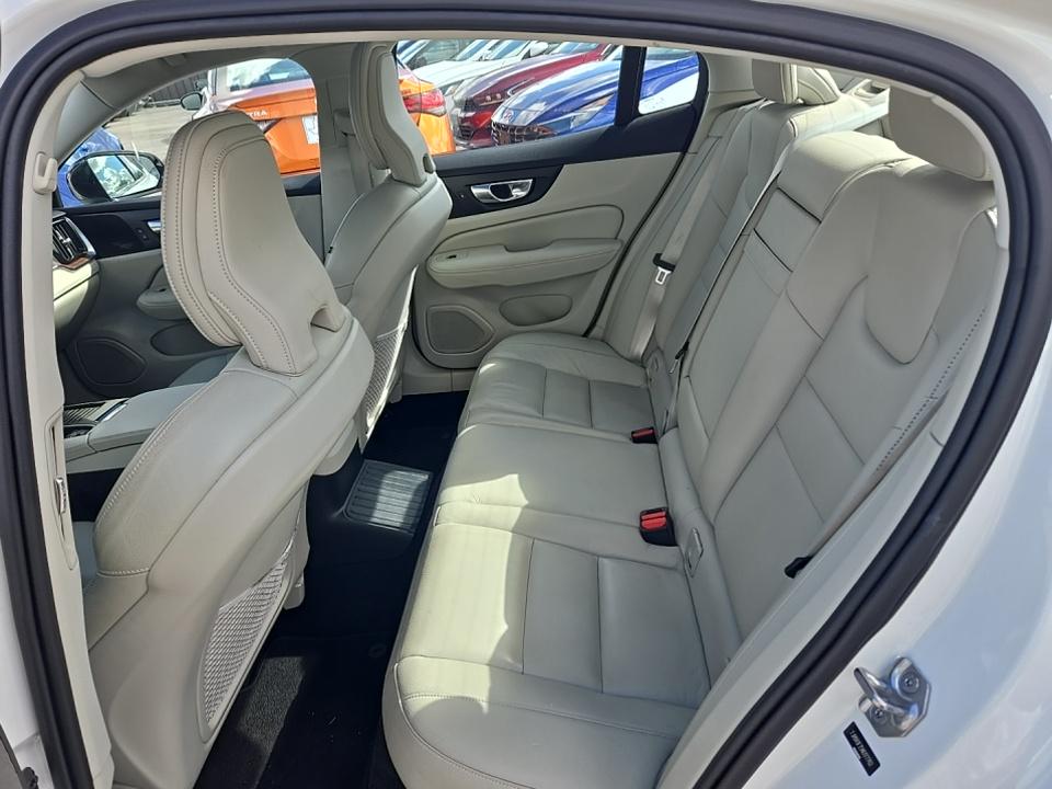 2022 Volvo S60 Recharge T8 R-Design Expression AWD