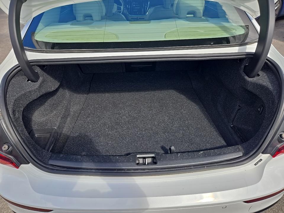 2022 Volvo S60 Recharge T8 R-Design Expression AWD