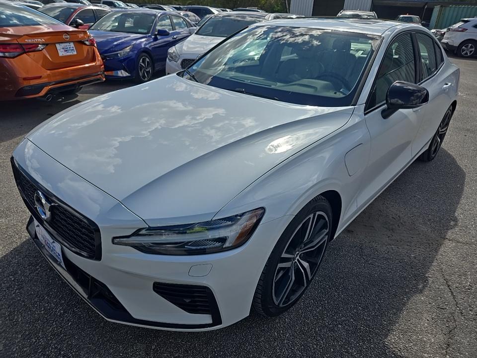 2022 Volvo S60 Recharge T8 R-Design Expression AWD