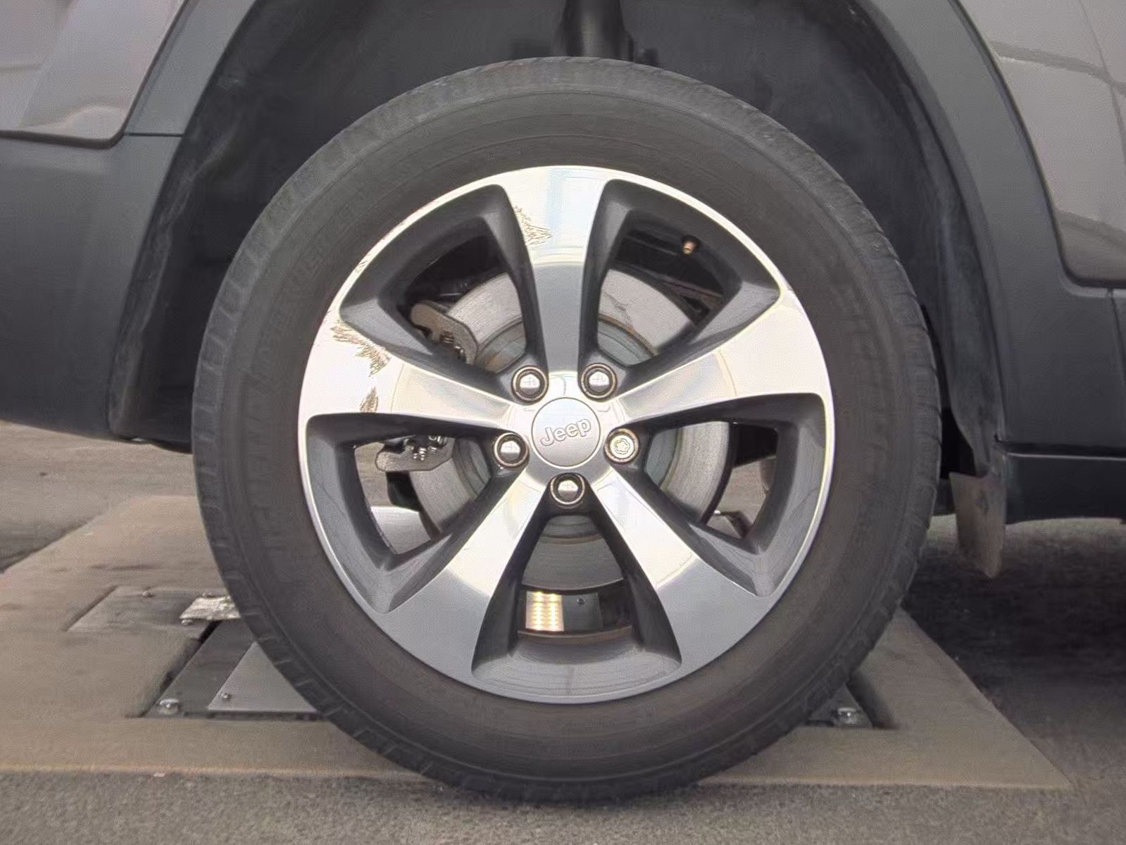 2019 Jeep Cherokee Limited FWD