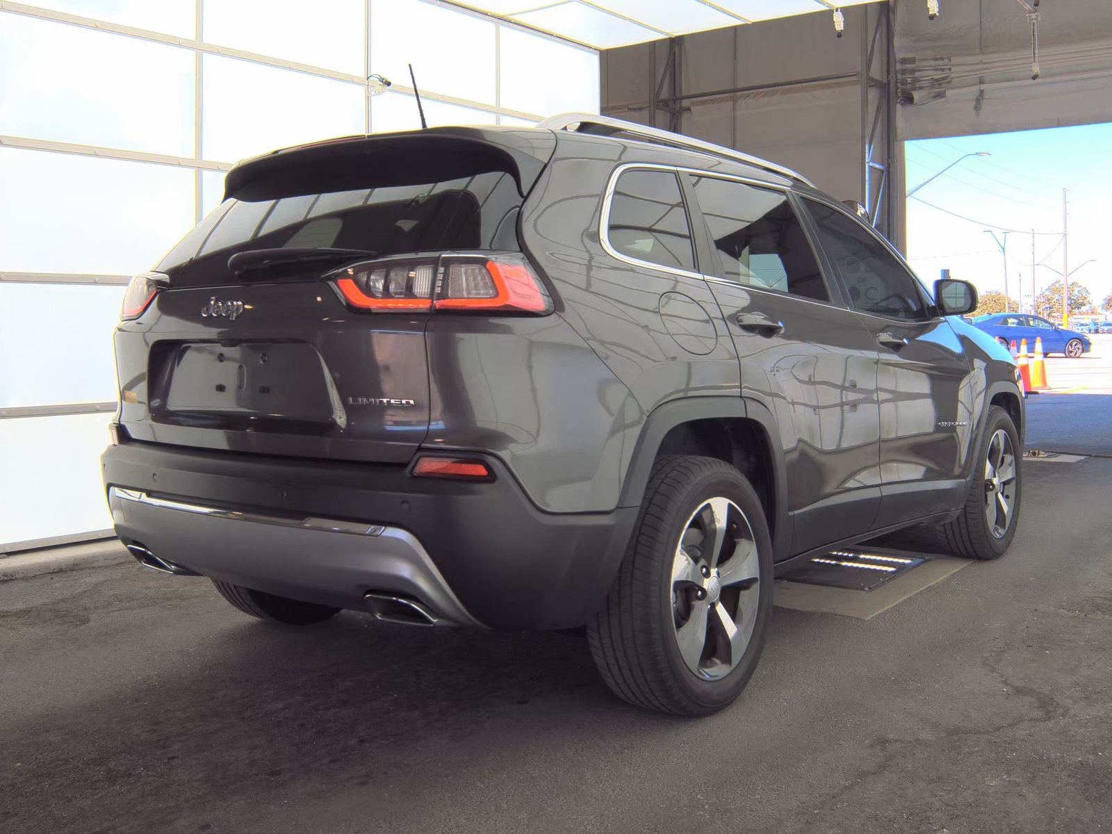 2019 Jeep Cherokee Limited FWD