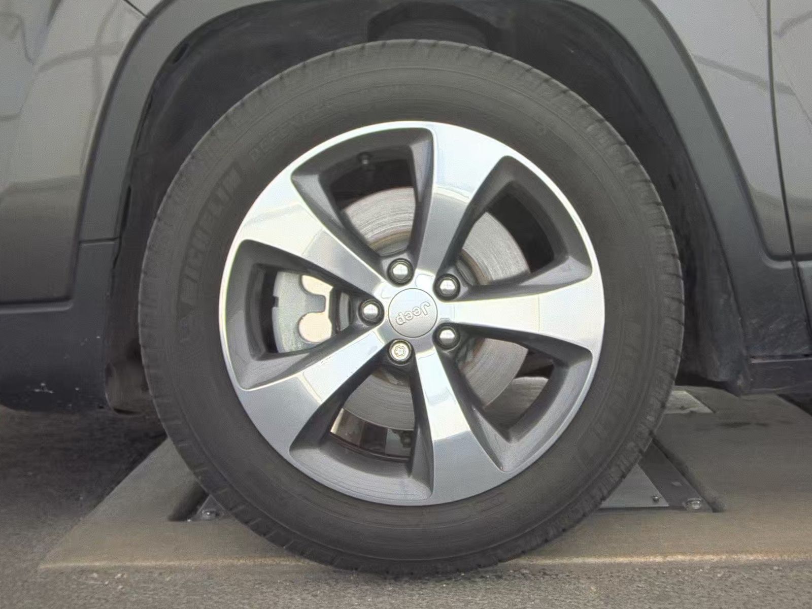 2019 Jeep Cherokee Limited FWD