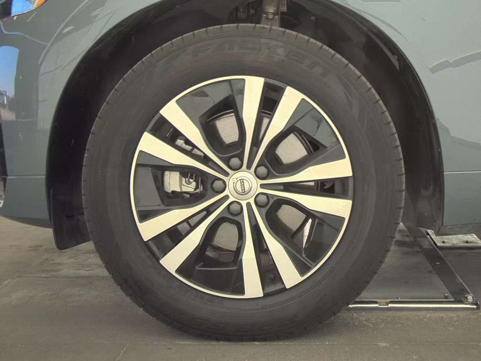 2024 Volvo XC60 B5 Core AWD