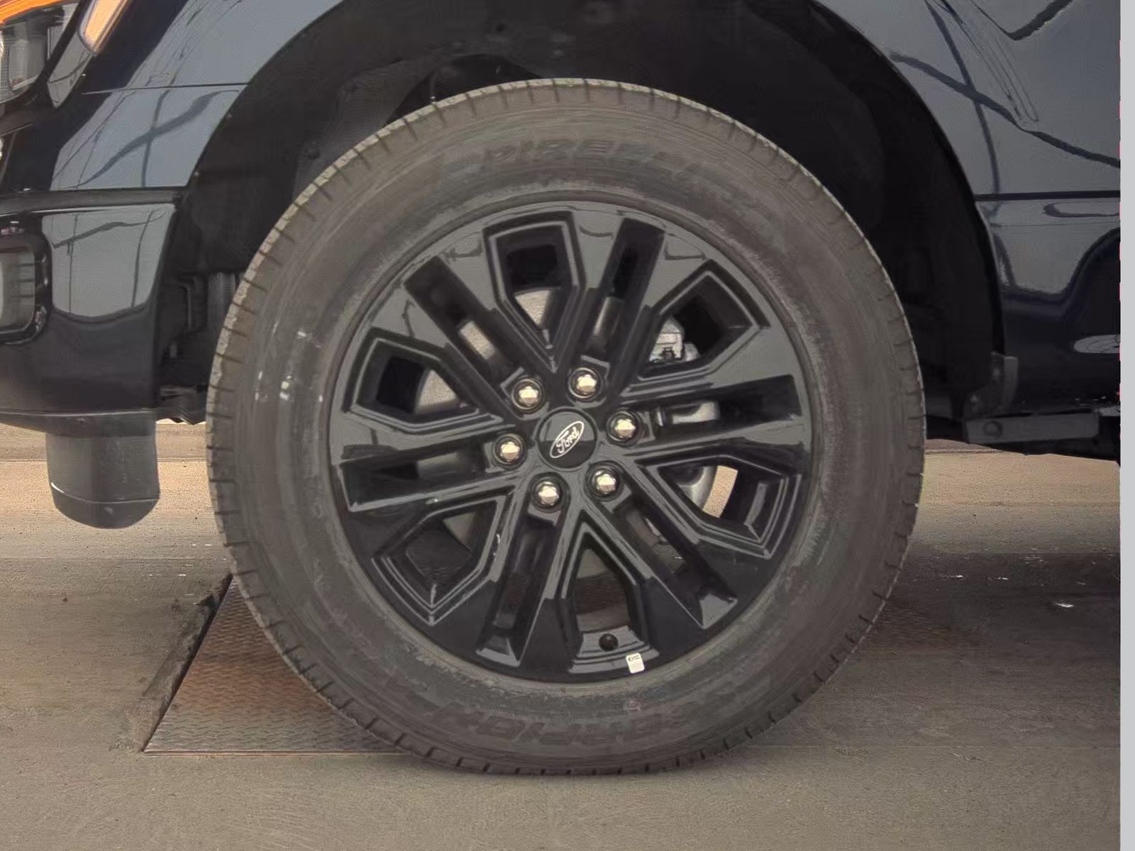 2025 Ford F-150 Hybrid XLT AWD