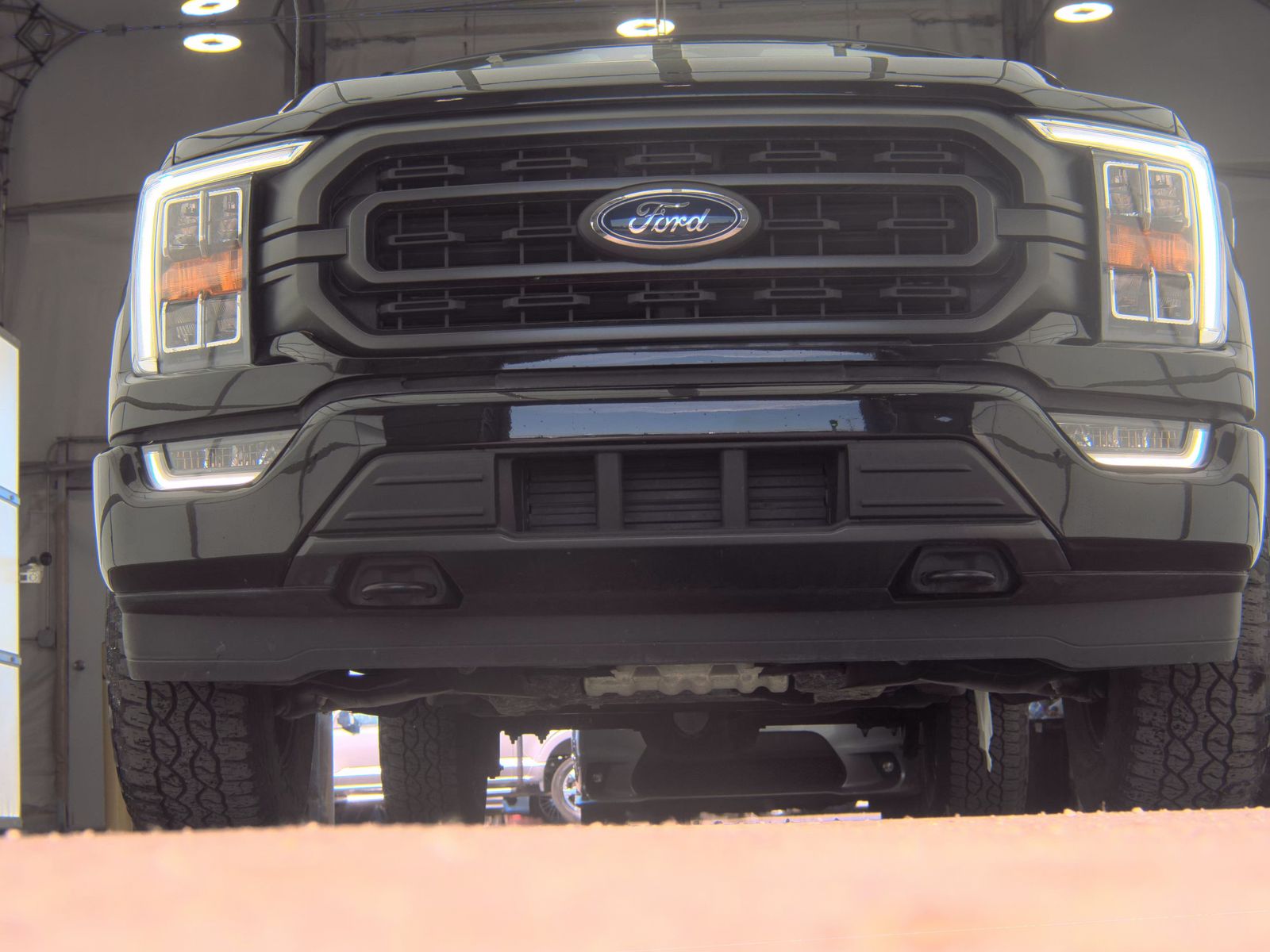 2023 Ford F-150 XLT AWD