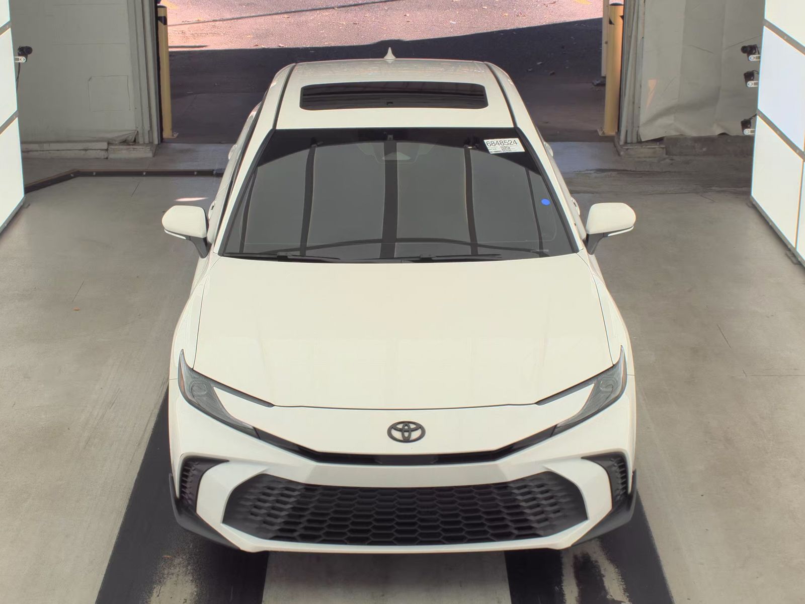 2025 Toyota Camry SE FWD