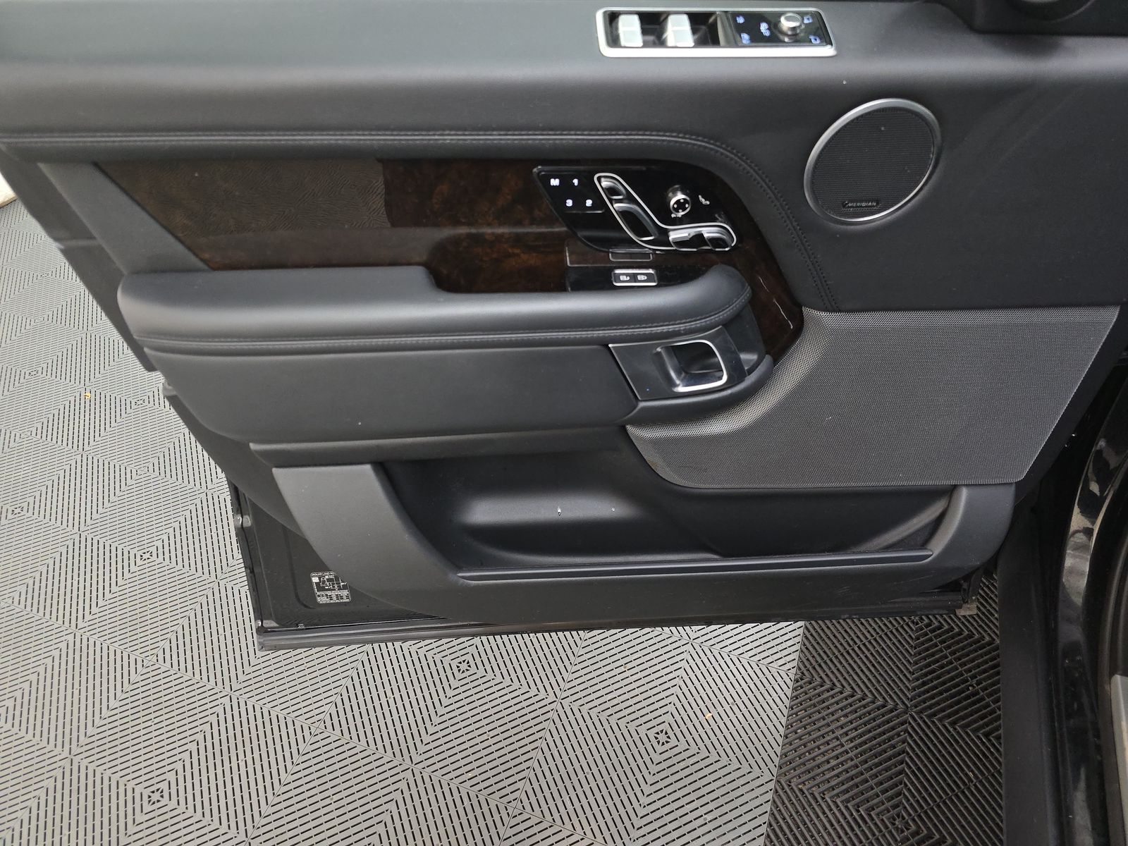 2022 Land Rover Range Rover P525 Westminster AWD