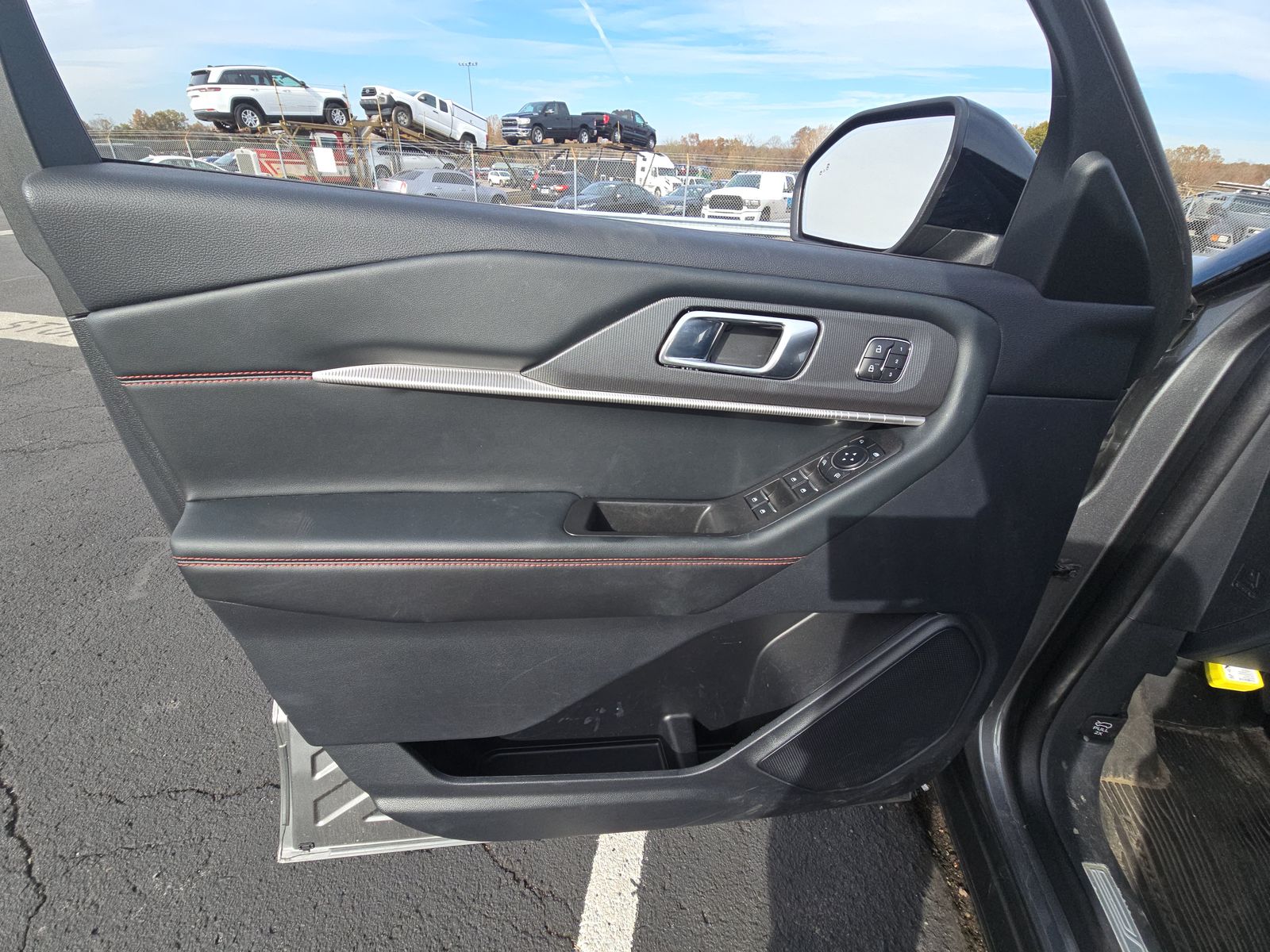 2025 Ford Explorer ST-Line AWD