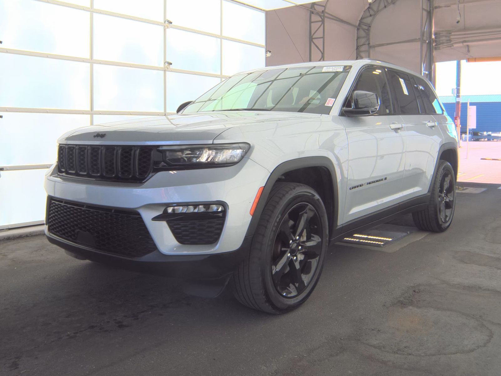 2023 Jeep Grand Cherokee Limited RWD