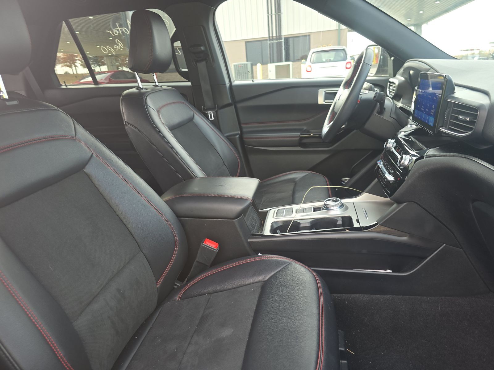 2024 Ford Explorer ST-Line FWD