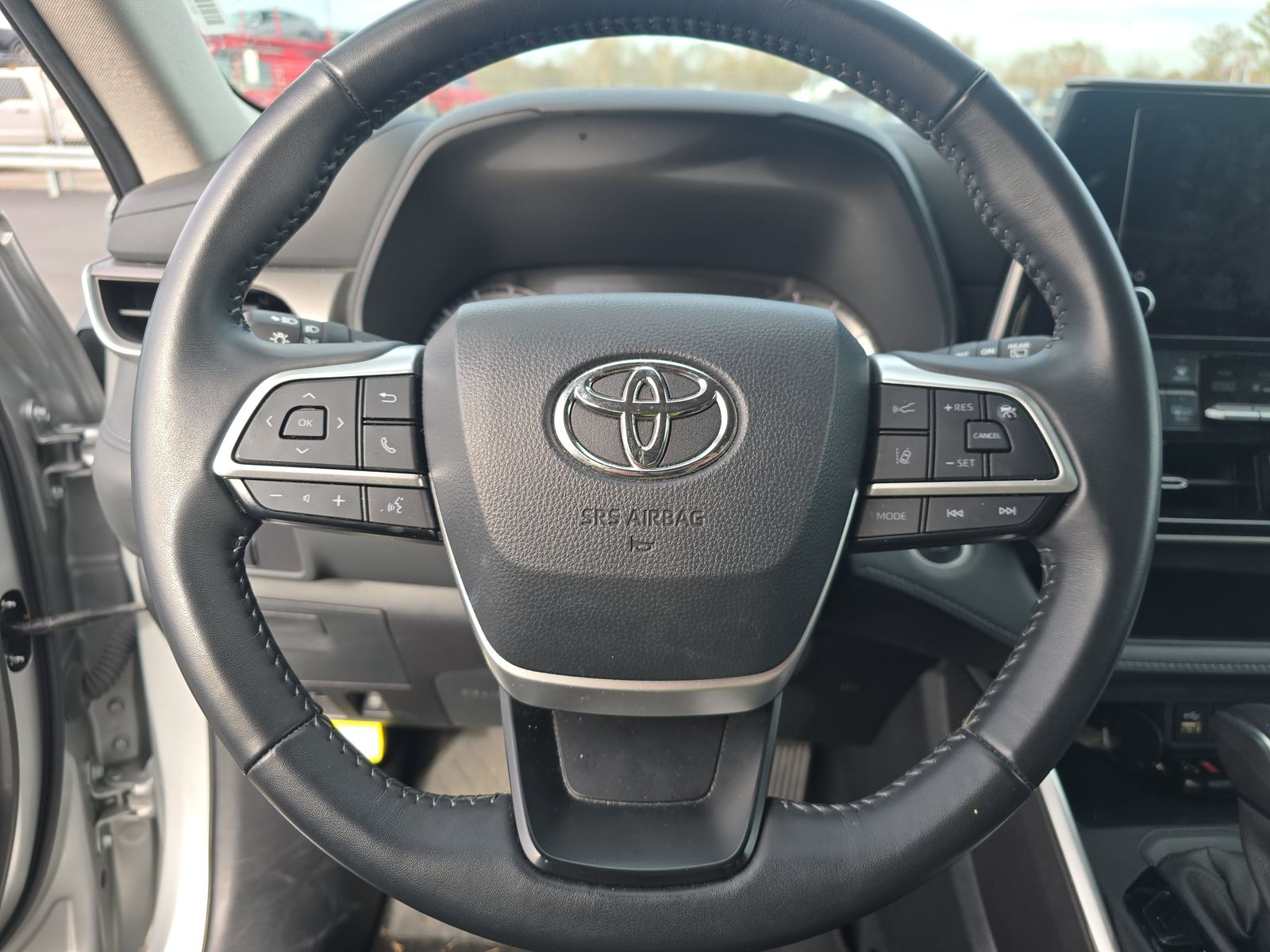 2024 Toyota Highlander LE AWD