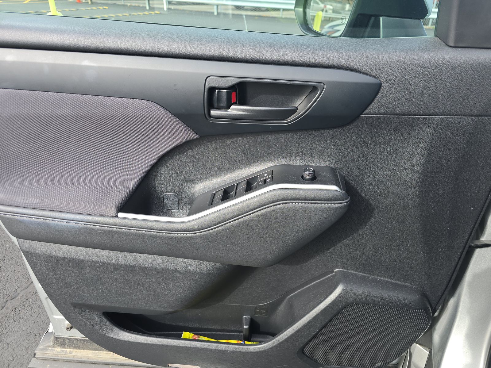 2024 Toyota Highlander LE AWD