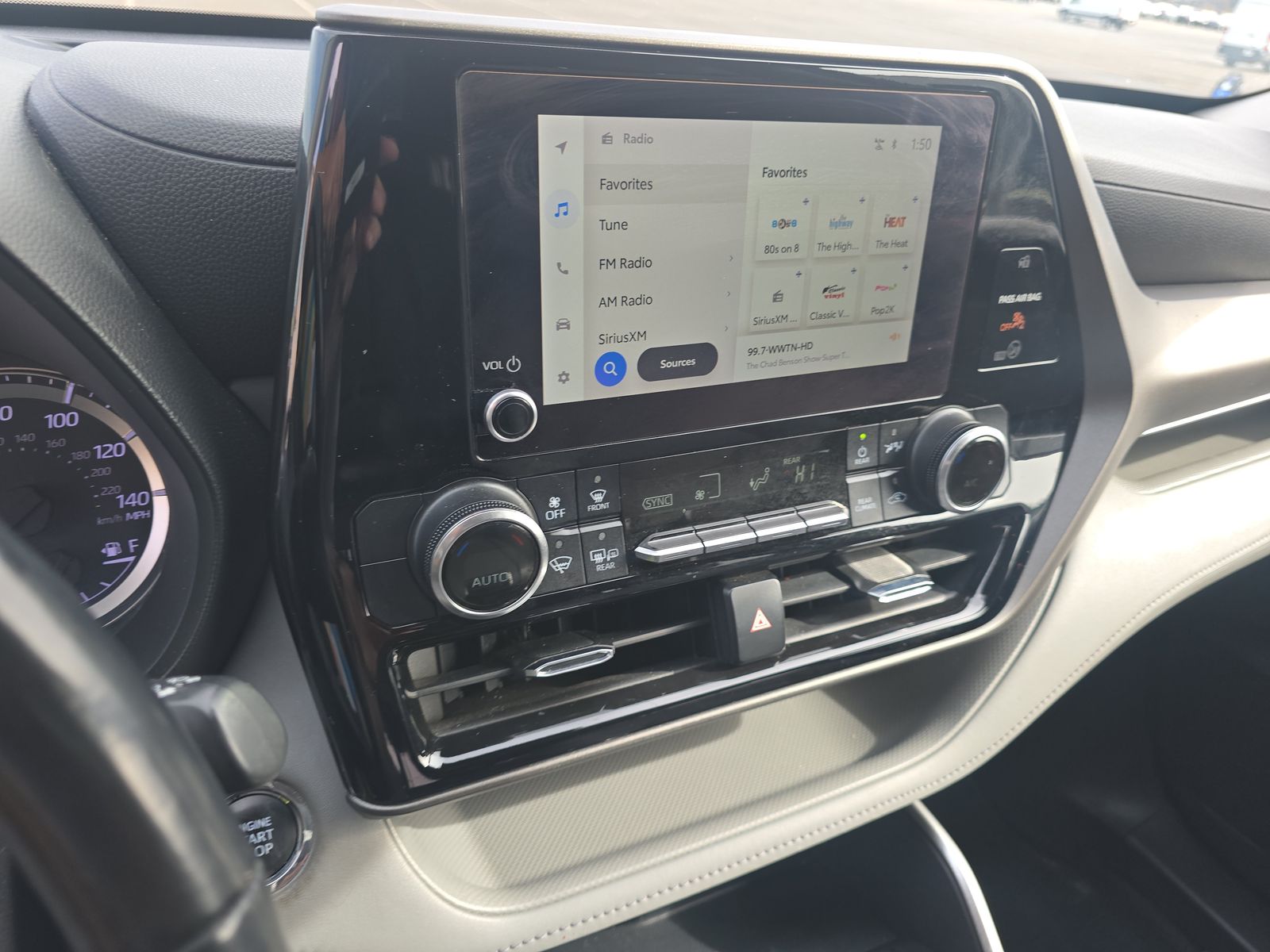 2023 Toyota Highlander LE FWD