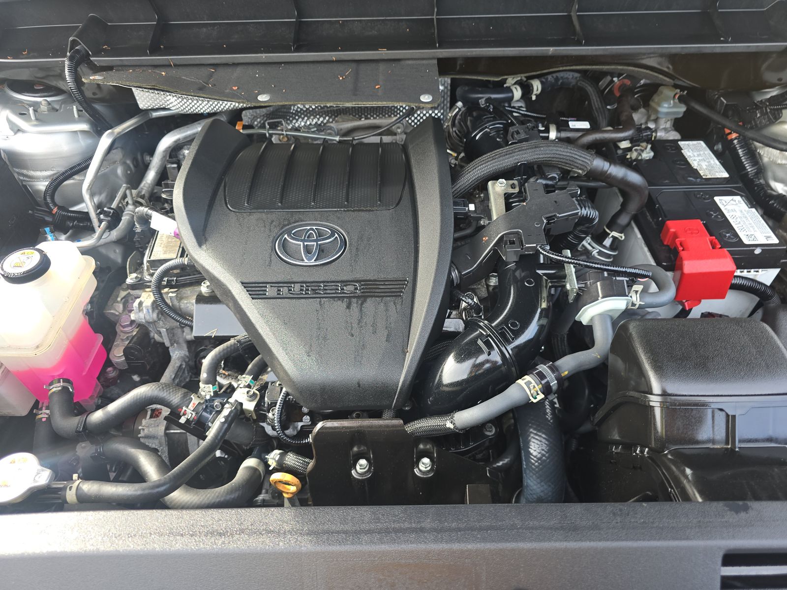 2023 Toyota Highlander LE FWD