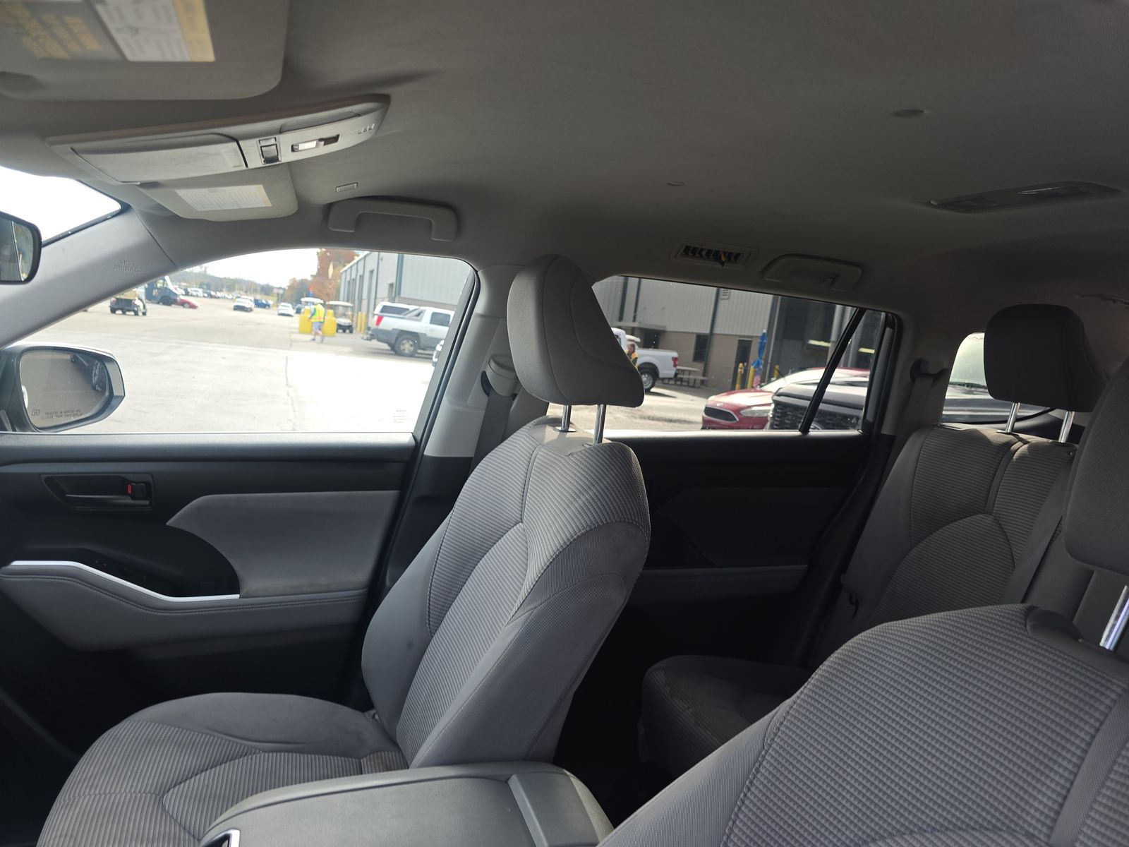 2023 Toyota Highlander LE FWD