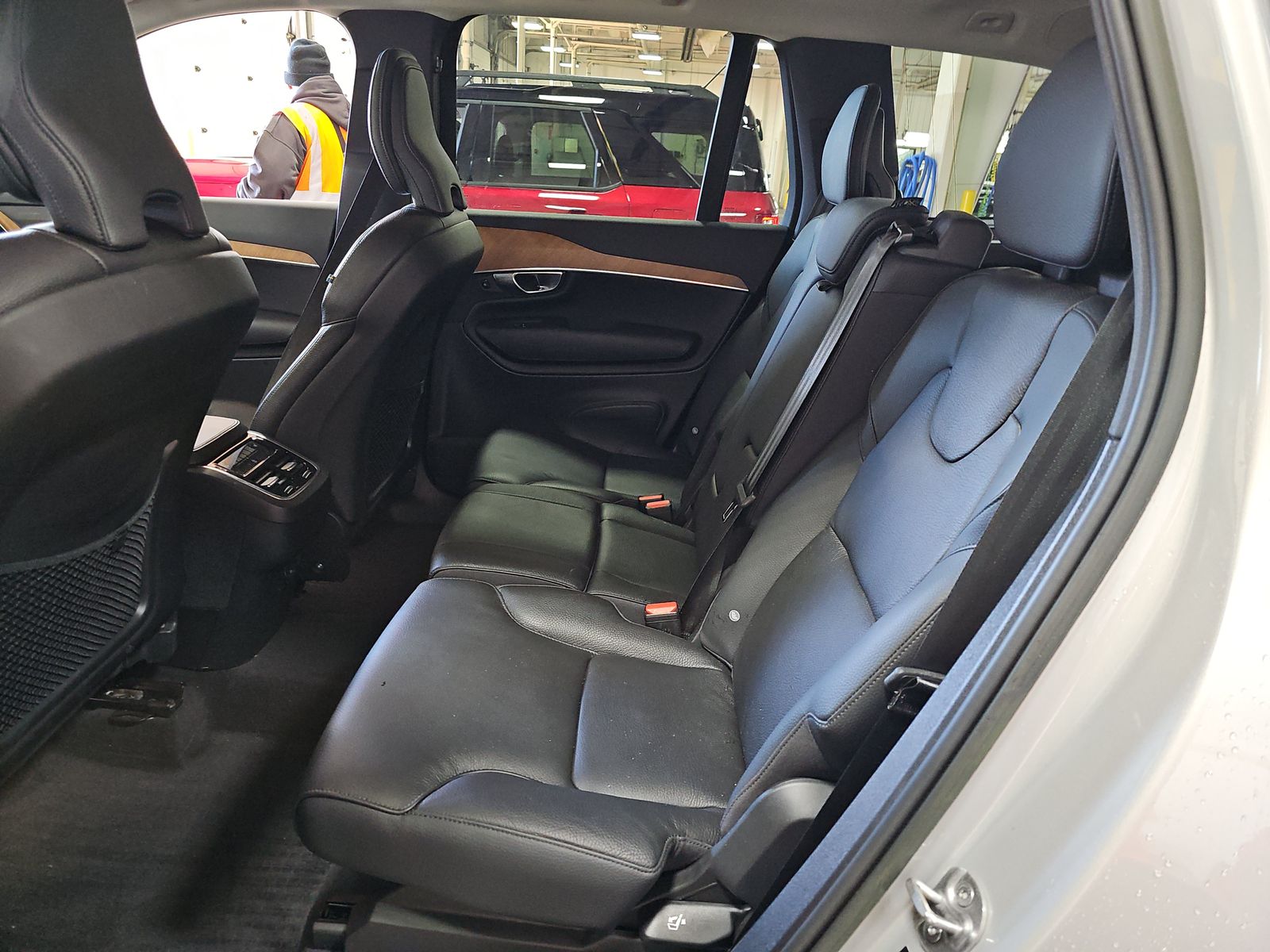 2023 Volvo XC90 B6 Plus AWD