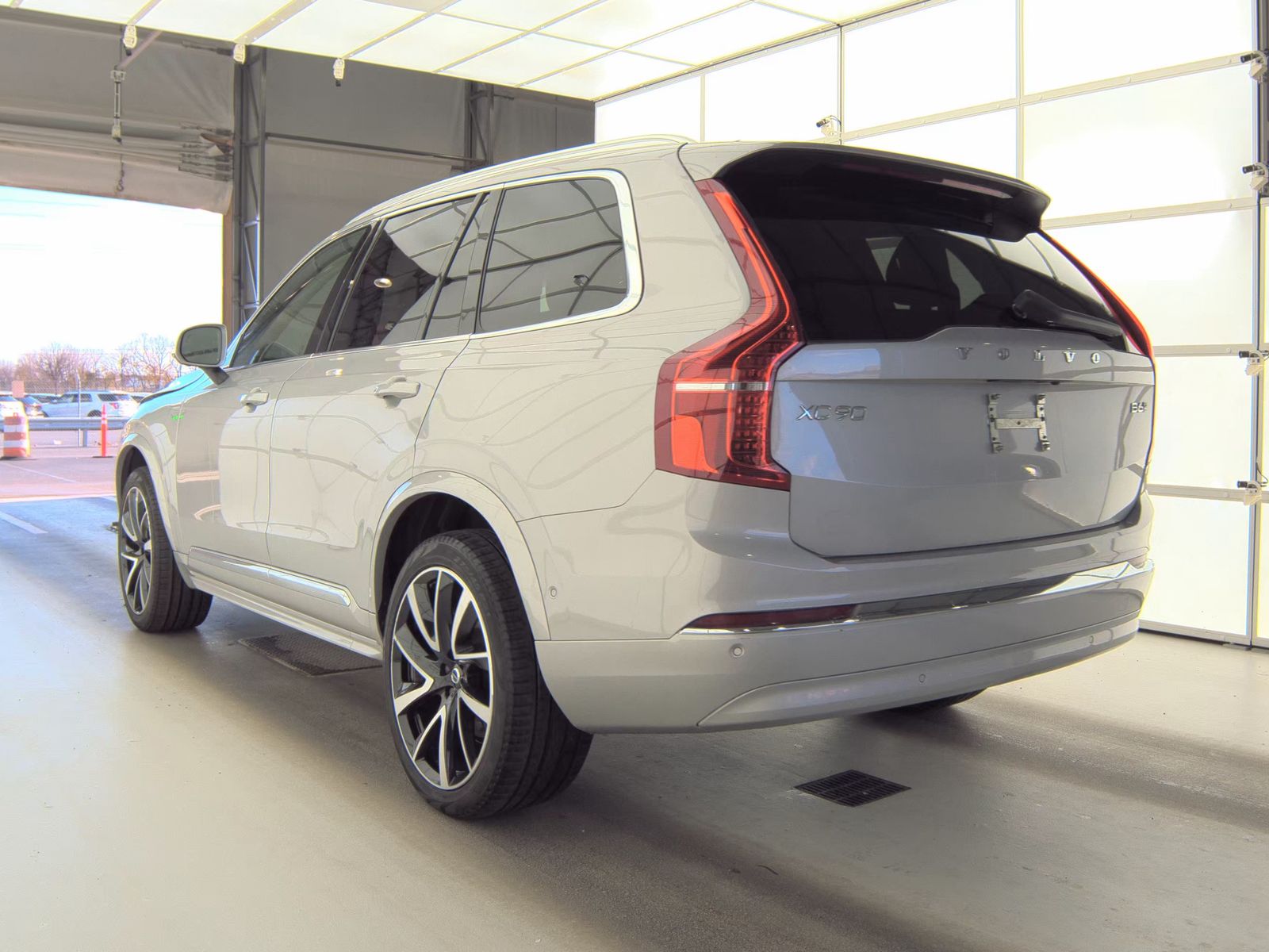 2023 Volvo XC90 B6 Plus AWD