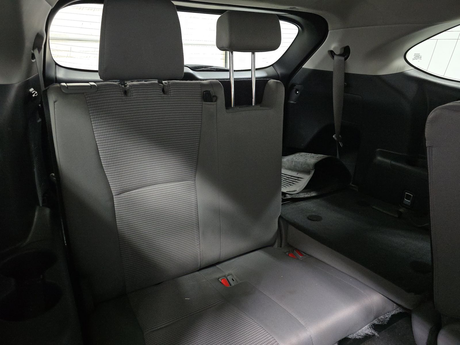 2023 Toyota Highlander LE FWD