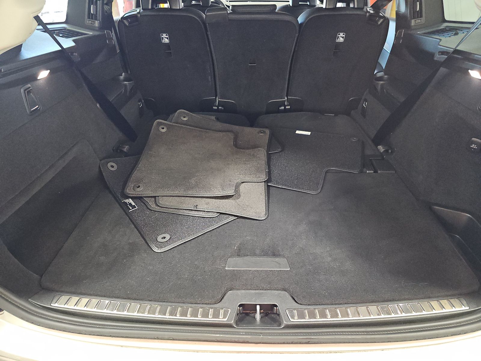 2024 Volvo XC90 B5 Plus AWD