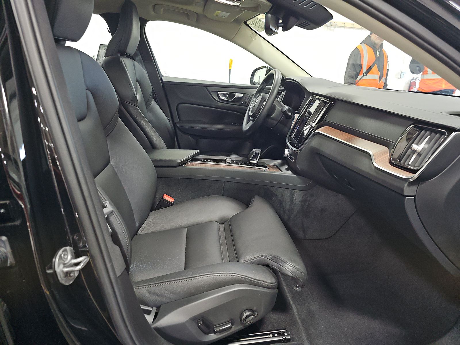 2023 Volvo S60 B5 Ultimate AWD