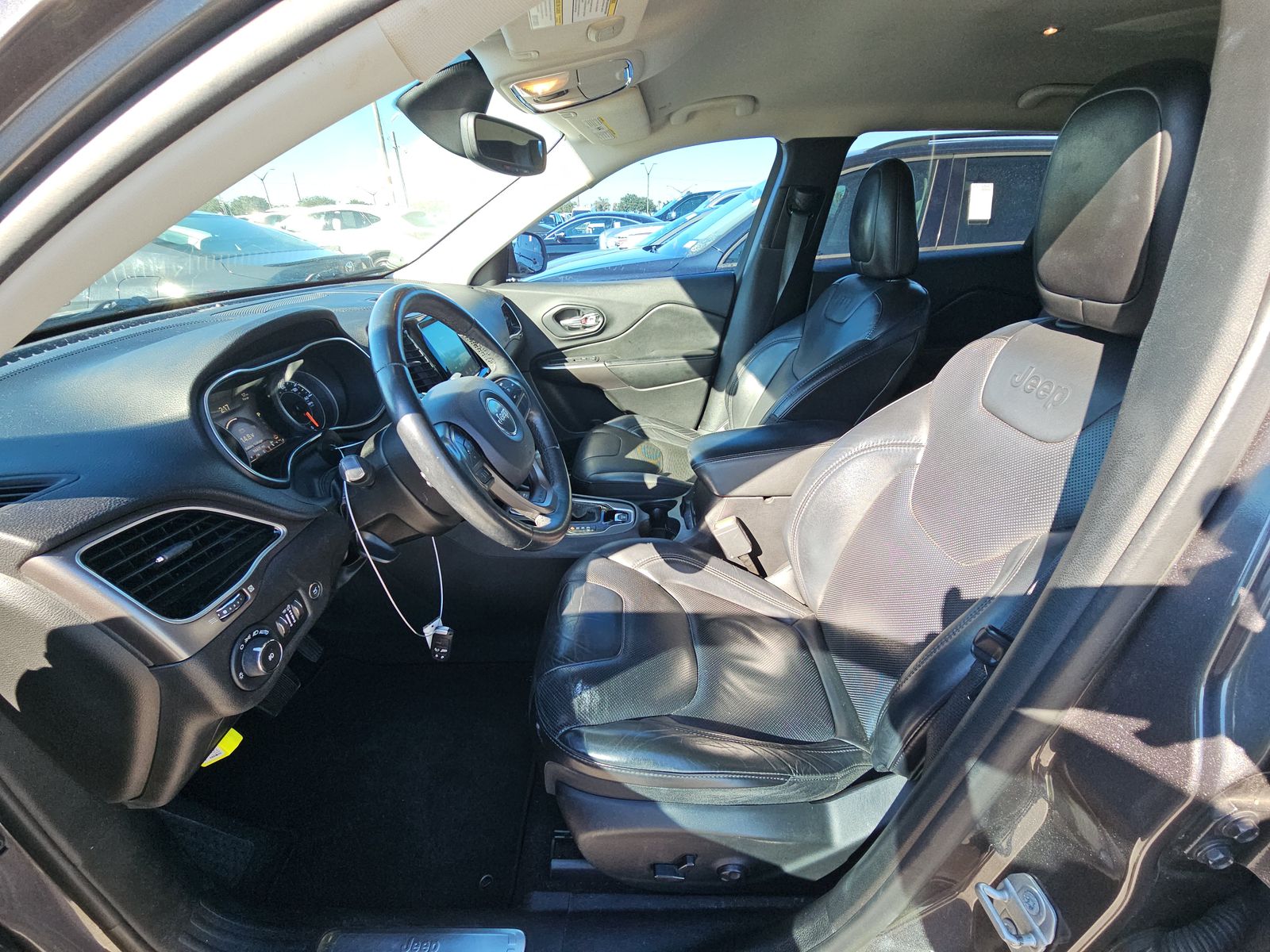 2019 Jeep Cherokee Limited FWD