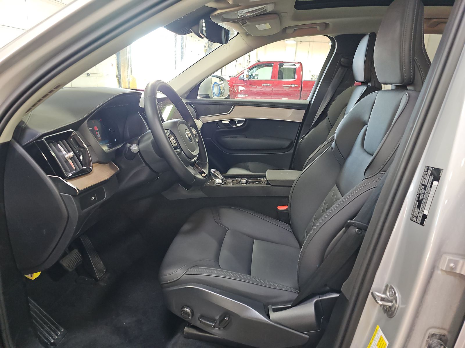 2025 Volvo XC90 B6 Plus AWD