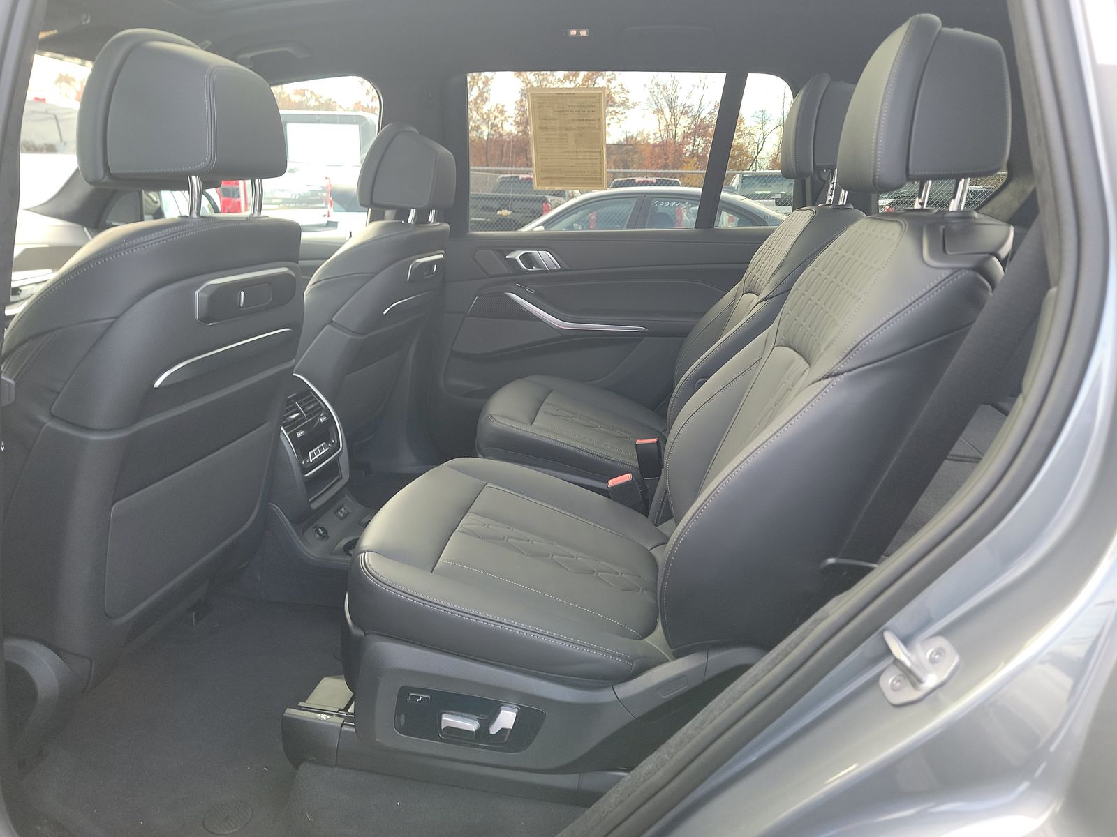 2024 BMW X7 M60i AWD