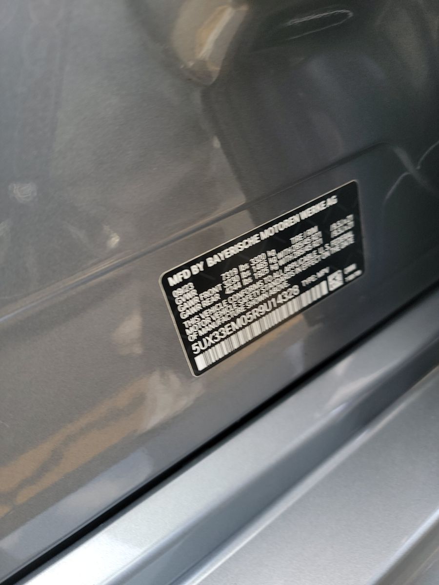 2024 BMW X7 M60i AWD