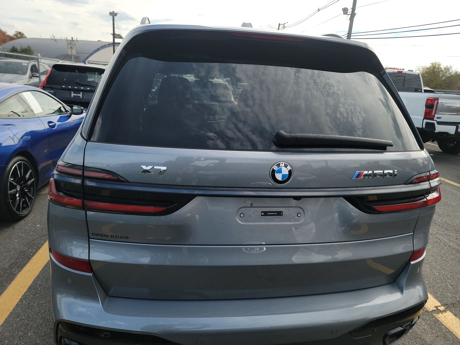 2024 BMW X7 M60i AWD