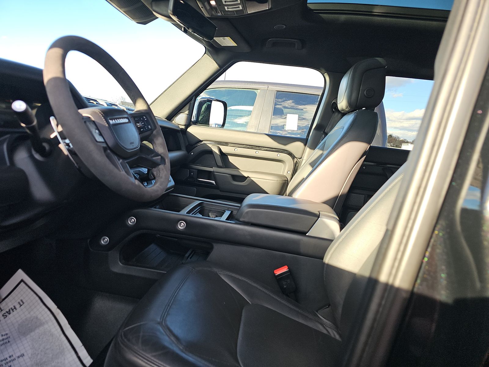 2023 Land Rover Defender 110 V8 AWD