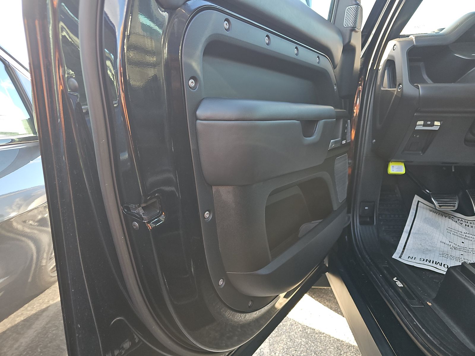 2023 Land Rover Defender 110 V8 AWD