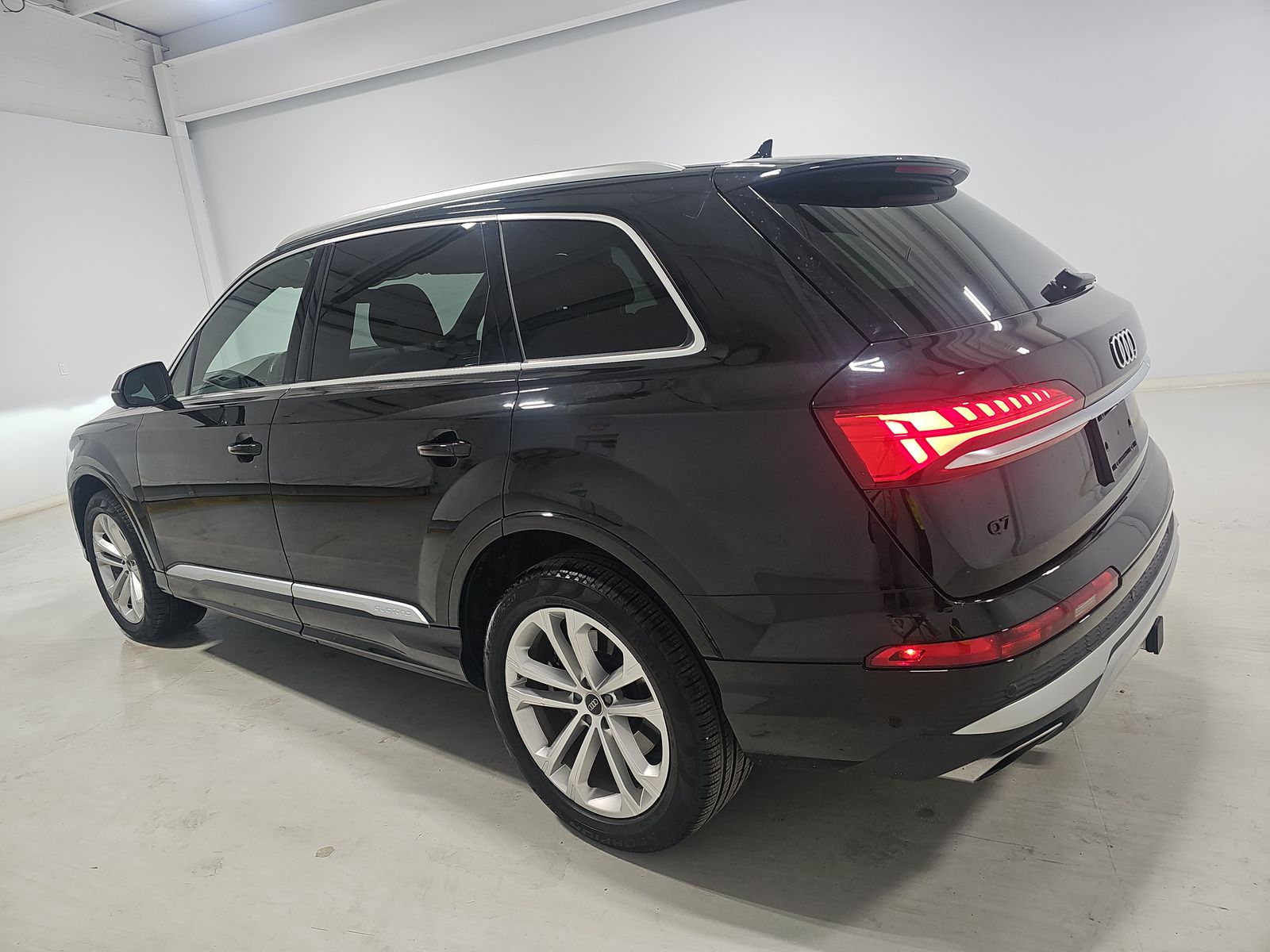 2025 Audi Q7 Premium AWD