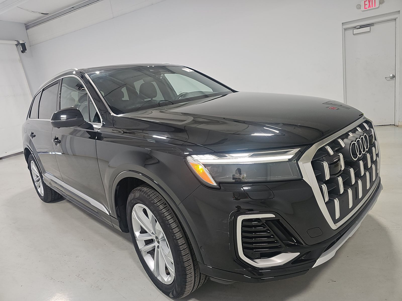 2025 Audi Q7 Premium AWD