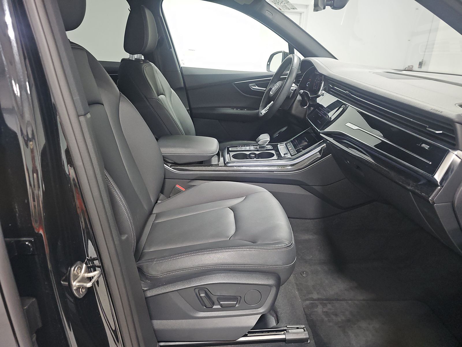 2025 Audi Q7 Premium AWD