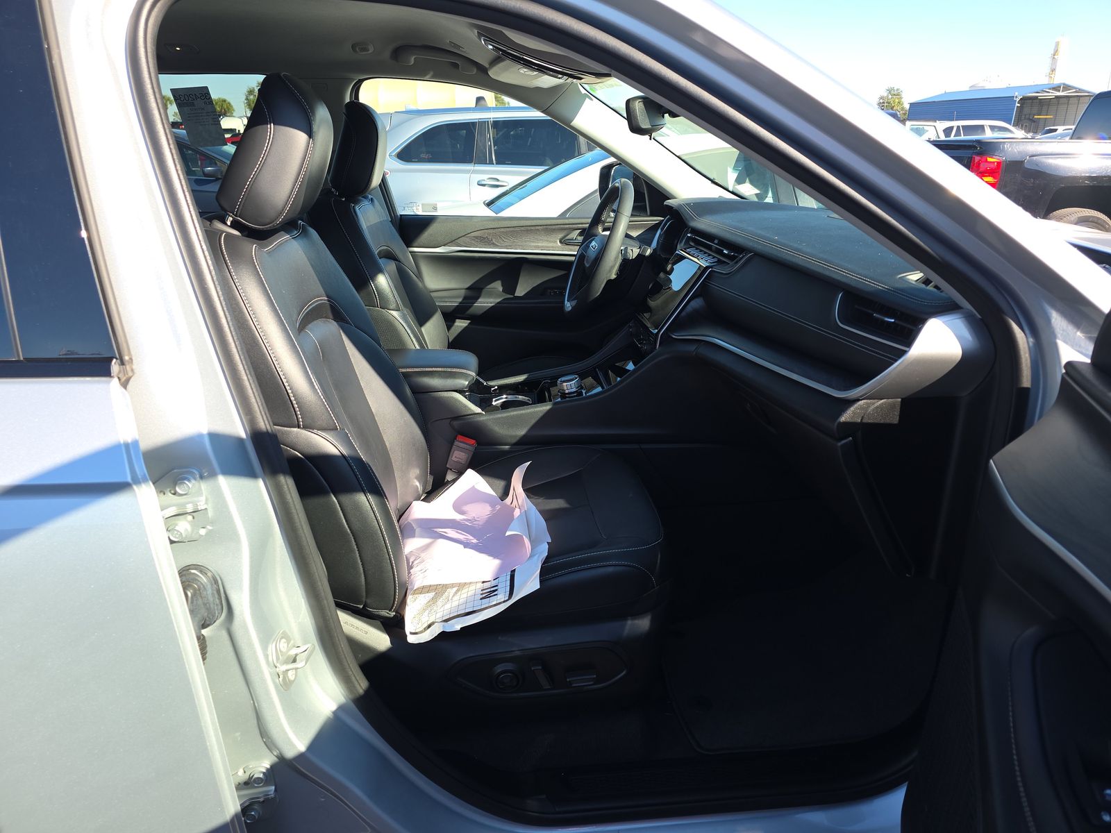 2023 Jeep Grand Cherokee Limited RWD